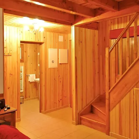 Maison De 2 Avec Vue Sur Le Lac Piscine Partagee Et Jardin Amenage A Auzac Holiday home Lachapelle-Auzac