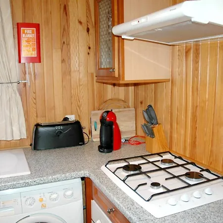 Maison De 2 Avec Vue Sur Le Lac Piscine Partagee Et Jardin Amenage A Auzac Holiday home *