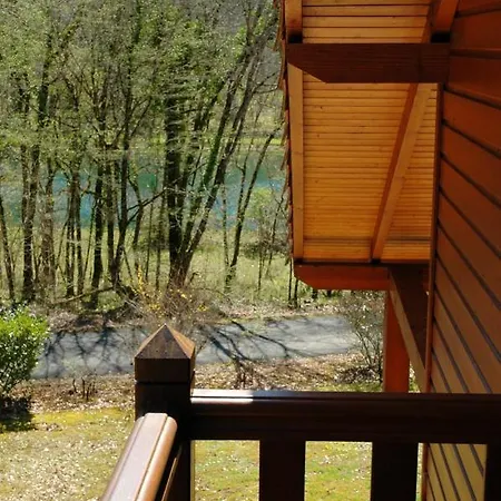 Maison De 2 Avec Vue Sur Le Lac Piscine Partagee Et Jardin Amenage A Auzac *